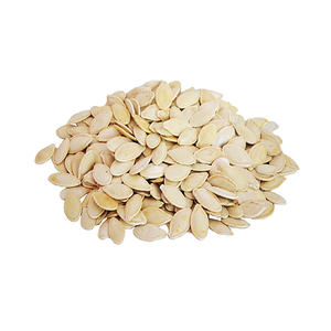 Graines de citrouille comestibles pour une nutrition quotidienne, au goût doux, idéales pour les collations équilibrées et la préparation des aliments - Product Image 1