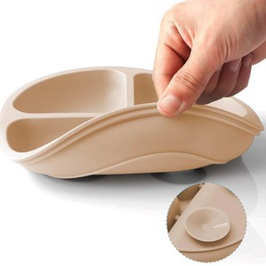 Bộ đồ ăn trẻ em Silicone chống trơn trượt chống tràn Thiết kế hoạt hình thiết kế hai mảnh an toàn với muỗng nĩa và tấm chia - Product Image 3