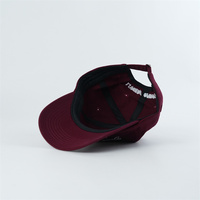 Op maat gemaakte geborduurde logo bordeaux pet met 6 panelen, bordeauxrode baseballcap, vintage wijnrode katoenen sportpet, gotische tennisclubpet