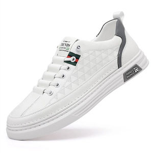 Baskets décontractées sportives pour hommes, printemps-hiver, respirantes, imperméables, en cuir PU souple et maille, légères, à lacets - Product Image 1