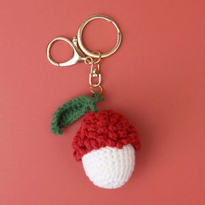 Llaveros de ganchillo con forma de frutas y verduras: Limón, Naranja, Cereza, Aguacate, Melocotón, Sandía, Fresa. Llaveros amigurumi tejidos. - Product Image 6