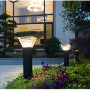 Светодиодный светильник для газона на солнечной батарее - Product Image 3