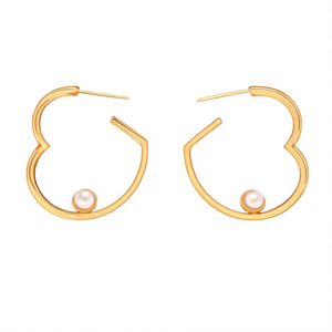 Orecchini a Cerchio con Cuore Dorato e Perla Coltivata Bianca, Design Minimalista per Uso Quotidiano Femminile, Placcati in Oro 18K - Product Image 1