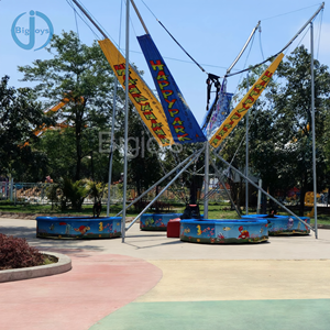 <span class=keywords><strong>Trampoline</strong></span> Bungee Rond pour 4 Personnes, Couleur Personnalisée, Équipement de Parc d'Attractions Extérieur à Prix Abordable pour Fêtes Foraines et Carnavals - Product Image 3