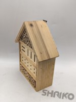Hôtel à insectes en bois personnalisé avec crochet de suspension, abri multi-chambres pour abeilles solitaires, abri pour insectes de jardin pour aménagement extérieur
