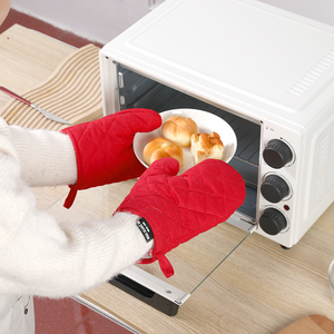 Résistant à la chaleur LOGO personnalisé imprimé cuisine BBQ <span class=keywords><strong>four</strong></span> gant gant de cuisine chef de cuisine coton mitaines de <span class=keywords><strong>four</strong></span> et porte-casserole ensemble - Product Image 2