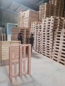 Bán Buôn Cung Cấp Bền Có Thể Tái Chế Gỗ Thông <span class=keywords><strong>Pallet</strong></span> Thân Thiện Với Môi 4-Cách Tấm Trượt Cho Hàng Hóa Công Nghiệp Giao Thông Vận Tải Xuất Khẩu - Product Image 4