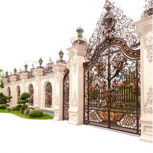 Portails d'entrée en fer forgé décoratifs personnalisés KHP, style royal victorien, anti-effraction, robustes, double entrée, patine jaune antique - Product Image 1