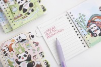 Carnet à spirales A6 populaire avec motif panda adorable, couverture rigide, insert décoratif en PVC et fermeture à boucle pour étudiant – Idéal comme cadeau
