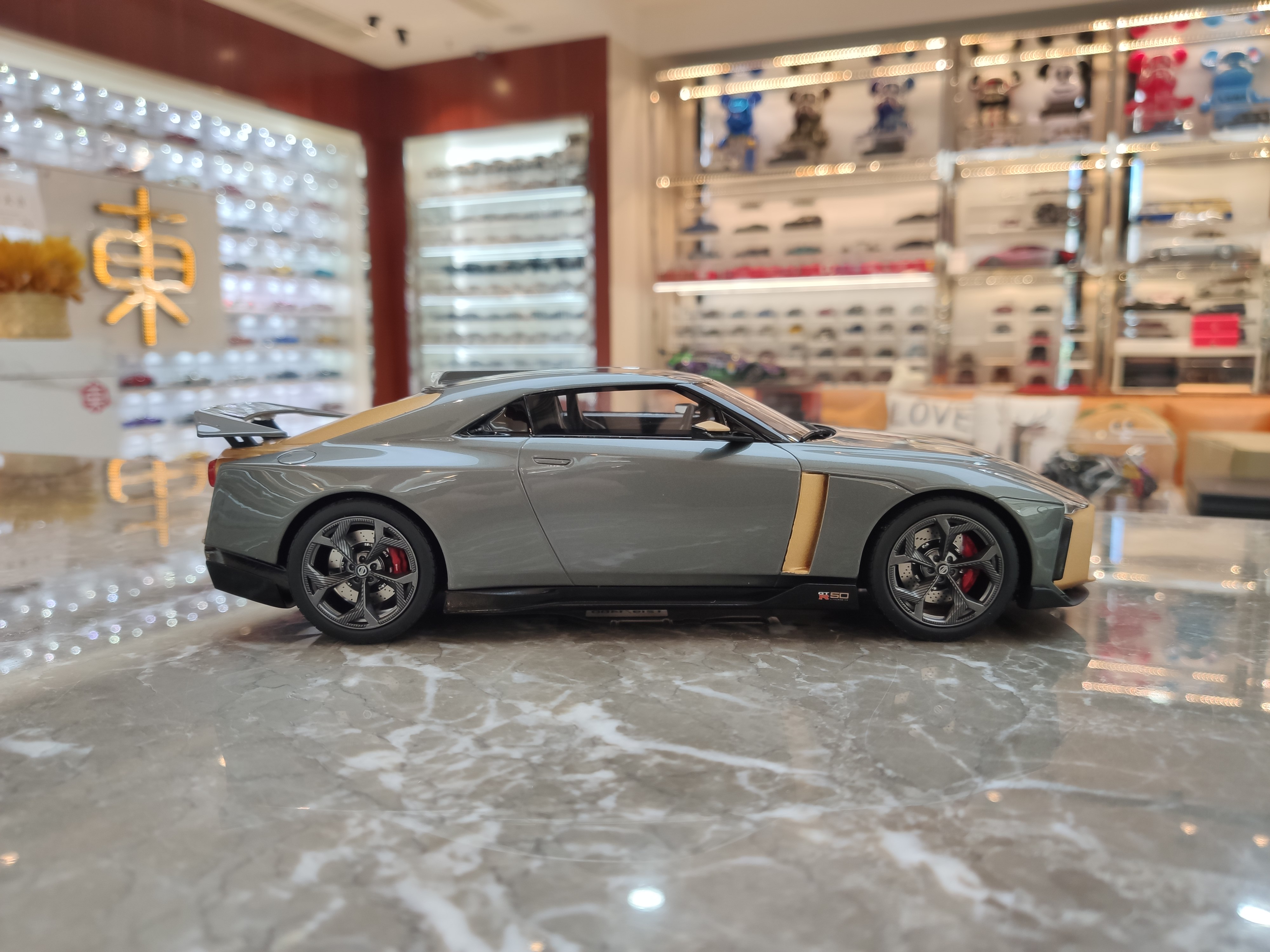 1/18 日産　Nissan GT-R50　カスタム NISSAN GT-R R50 Coupe 2021 by Italdesign Green metallic - 1