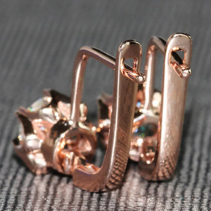 Geometric Ear <b>Cuff</b> for Women Rose Tone Sparkling Stone Fashion Ear Jewelry Daily Wear - Product Image 3