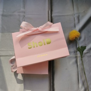 Bolsa <span class=keywords><strong>de</strong></span> <span class=keywords><strong>papel</strong></span> rosa hecha <span class=keywords><strong>a</strong></span> <span class=keywords><strong>mano</strong></span> <span class=keywords><strong>de</strong></span> lujo degradable ambiental logotipo impresión ecológica personalizada para regalo - Product Image 2