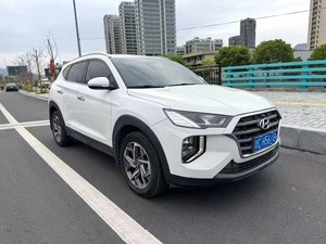 Tucson 2023 con guida a sinistra, SUV ibrido turbo, interni in pelle scura, pneumatici R17, tetto apribile, modello per esportazione cinese - Product Image 6