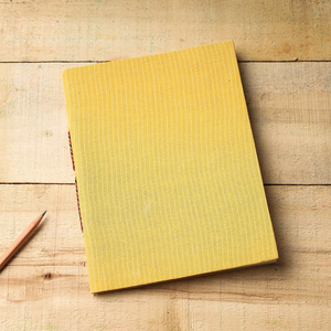 Cuaderno de Papel Hecho a Mano con Cubierta de Tela Kantha Amarilla Bordada, Diario Ecológico Artesanal (9 x 7 pulgadas) - Product Image 1