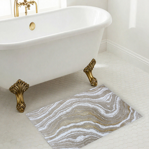 Alfombra de Baño Wilby 70x120cm, Color Beige Latte, Tejido Jacquard con Hilo de Algodón Reciclado, Marca Privada, Hecho en Turquía - Product Image 1