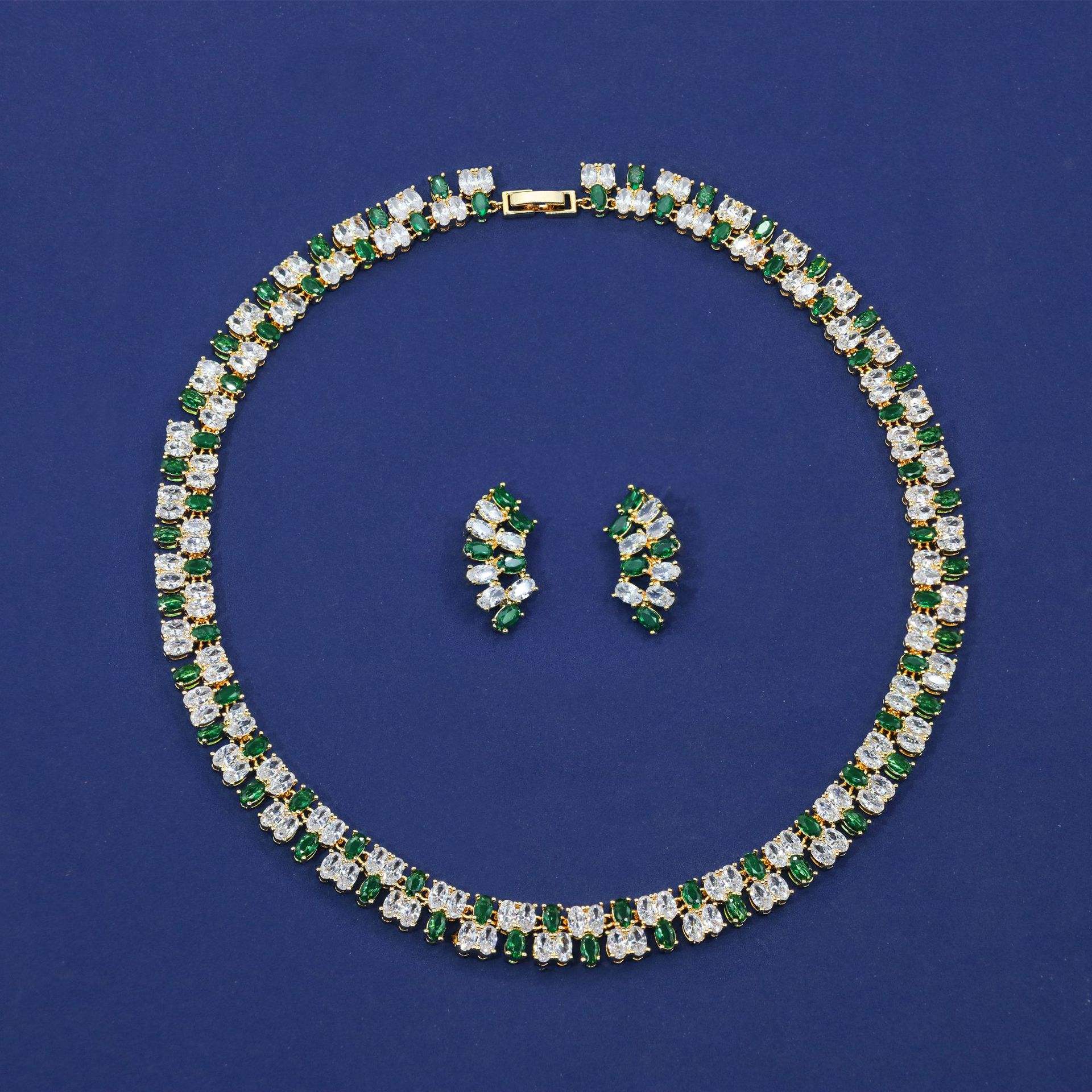 สีเขียว