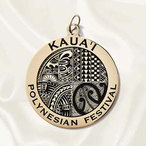 Colgante de metal chapado en oro personalizado con esmalte, colgantes de letras grabadas, dijes de joyería de moda - Product Image 5