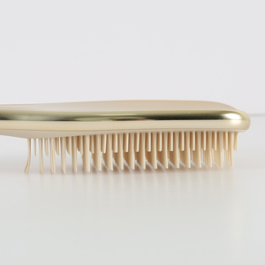 <span class=keywords><strong>Brosse</strong></span> démêlante personnalisée OEM ODM <span class=keywords><strong>pour</strong></span> cheveux humides et secs, élimine <span class=keywords><strong>les</strong></span> nœuds et réduit la casse <span class=keywords><strong>pour</strong></span> <span class=keywords><strong>les</strong></span> types de cheveux raides à bouclés - Product Image 2