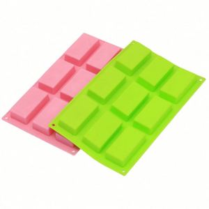Moules à savon carrés en silicone personnalisables avec logo - Sans BPA, résistants à la chaleur, écologiques, antiadhésifs, compatibles micro-ondes, lave-vaisselle et four - Product Image 1