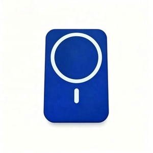 Batterie externe compacte magnétique City Tour ultra-mince 10000 mAh à charge rapide sans fil, finition bleue brillante, en stock - Product Image 1