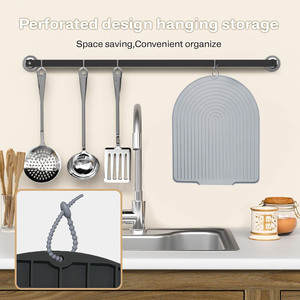 Tapete Escurridor de Silicona en Forma de U, Semicircular, Antideslizante, Impermeable y con Diseño para Colgar, Protector para Fregadero de Cocina y Encimera - Product Image 3