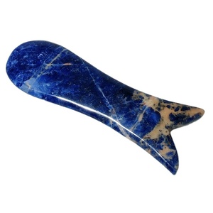 Gua sha-piedra <span class=keywords><strong>sodalita</strong></span> para masaje, Varios peces en forma de pez personalizados, fabricante Guagdong, 2020 - Product Image 3