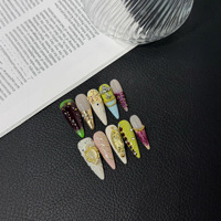 Ongles à presser longs et pointus faits à la main, motif croix chromée argentée, relief chaîne de perles 3D, ongles bijoux gothiques de luxe en gros