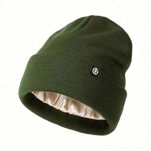 Gorro de Punto de Invierno de Color Sólido con Forro de Satén, Gorro Beanie con Logotipo Personalizado y Bordado 3D para Uso Comercial y de Playa, Proveedor Chino - Product Image 3