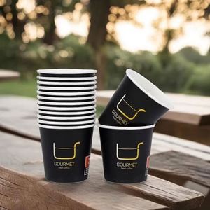 Gobelet jetable à paroi simple en papier kraft biodégradable et écologique, imprimé astronaute ciel étoilé noir mat, pour café et vin - Product Image 4