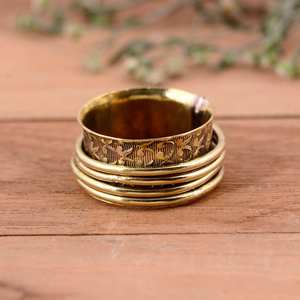 Anillo Giratorio de Meditación Moderno, Hecho a Mano, de Latón Chapado en Oro de 14K, Texturizado, Unisex, para el Pulgar - Product Image 4