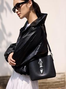 Borsa con Fibbia Premium a Marchio Privato in Pelle Bovina TC, Regalo Aziendale VIP per Dirigenti, Fabbrica UAE Arabia Saudita - Product Image 2