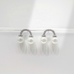 Prix usine, boucles d'oreilles élégantes en argent 925 plaqué or 18K 14K, simples, vintage, avec perles, pour bébé, été, modèle 2026, uniques, pour enseignant(e)s - Product Image 4