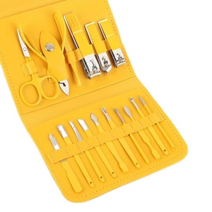 Ensemble de soins des ongles professionnel 16 pièces en acier inoxydable de haute qualité manucure et pédicure étui de beauté inclus pour hommes - Product Image 3