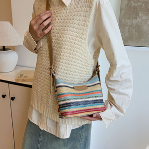 Nouveau <span class=keywords><strong>Sac</strong></span> à Bandoulière Femme Tendance 2024 Style Bohème – Sacs à Main Rayés en Matière Tressée pour Femme - Product Image 5