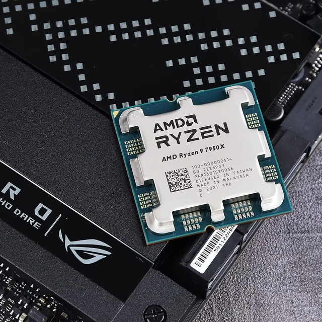 Good Physical Condition No Frame Skipping or Lagging Overclocked AMD Specifically Choosing the Box-packed Ryzen 5600X-9950X3D