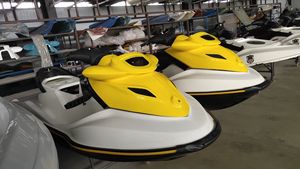 <span class=keywords><strong>Jet</strong></span> <span class=keywords><strong>ski</strong></span> de luxe Sea-Doo neuf de 1400 cm3 avec moteur en fibre de verre 4 temps de 115 ch, confortable et à <span class=keywords><strong>prix</strong></span> compétitif - Product Image 4