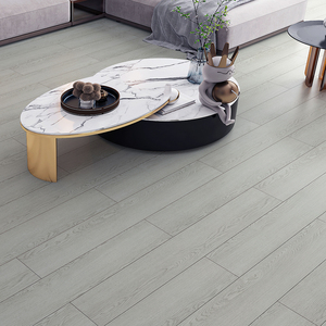 Fournisseur de revêtements de sol stratifiés 8 mm HDF AC4 à clipser, flottants, EIR, résistants aux rayures pour chambre à coucher standard - Product Image 5