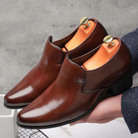 Chaussures en cuir pour hommes à livraison rapide, chaussures de mariage en cuir pour hommes, chaussures en cuir à talons hauts pour hommes, chaussures en cuir pointues pour hommes, chaussures en cuir tendance