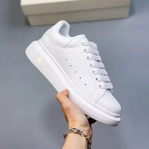 Chaussures de marche respirantes en cuir véritable à lacets de haute qualité 2026 pour hommes et femmes, marque de créateur de luxe pour l'hiver, l'été et l'automne - Product Image 4