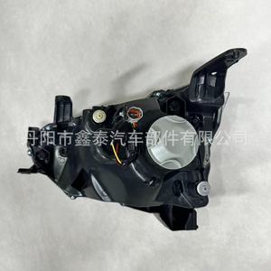 Faros y luces direccionales para Isuzu DMAX 2020 modelo base XT--20DMAX--002 12V transmisión manual - Product Image 1