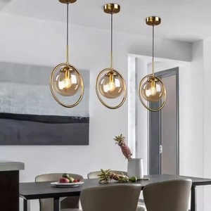 Luminaire suspendu boule de <span class=keywords><strong>verre</strong></span> de luxe moderne Luminaire suspendu cuisine salle à manger Lampes à <span class=keywords><strong>suspension</strong></span> anneau d'or - Product Image 4