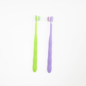 Brosse à dents manuelle moderne à trois têtes, couleur unie, tendance, très vendue, pour une meilleure hygiène buccale - Product Image 3
