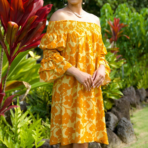 Robe midi ample à imprimé floral de style plage, de haute qualité, à épaules dénudées, personnalisée, 100% voile de rayonne - Product Image 1