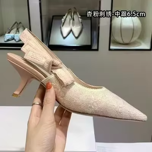 Nuevas zapatillas de diseñador de lujo de alta calidad 2026, sandalias bordadas puntiagudas de primavera y verano con diseño de gato y tacones altos sexys - Product Image 6