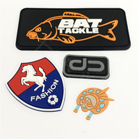 Écussons en caoutchouc PVC personnalisés avec logo, avec dos auto-agrippant, logo en relief, écussons en PVC souple 3D pour vêtements