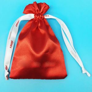 LE PETIT RUISSEAU WB6202 9*12cm Sacs cadeaux en satin à cordon de serrage avec logo personnalisable et motif géométrique, recyclables, biodégradables, anti-poussière - Product Image 5