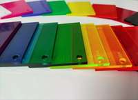 Feuilles de PMMA translucides colorées personnalisées en gros, panneau en plexiglas Pmma idéal pour les décorations avec une excellente transmission de la lumière
