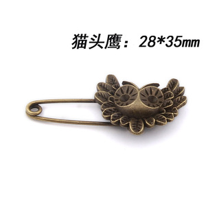 Retro tarzı Vintage broş erkek kadın takı aksesuarları altın Slivery Vintage şekil Suit broş Pin düğün için - Product Image 4