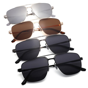 Lunettes de soleil aviateur classiques, monture métallique, protection UV400, unisexe, verres carrés en PC, pour la pêche, les voyages, la conduite, la mode - Product Image 1