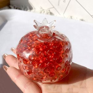 Nuevo Juguete Blandito de TPR con Forma de Bola de Granada Crujiente de 6 cm, Juguete Creativo para Aliviar el Estrés y la Descompresión, Regalo para Niños y Adultos, Juguetes Divertidos para Apretar - Product Image 3